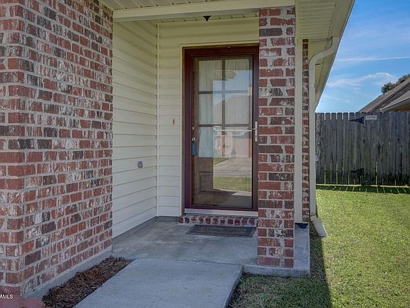 3rd image of 202 Harvest Pointe Cir