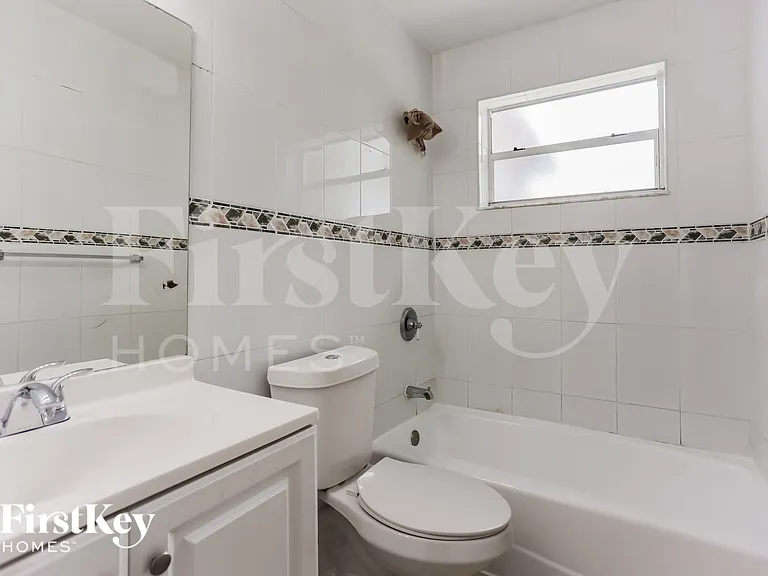 7231 McArthur Pkwy — Photo 13