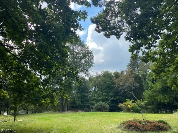 271 County Route 579, Bethlehem Twp., NJ 08802