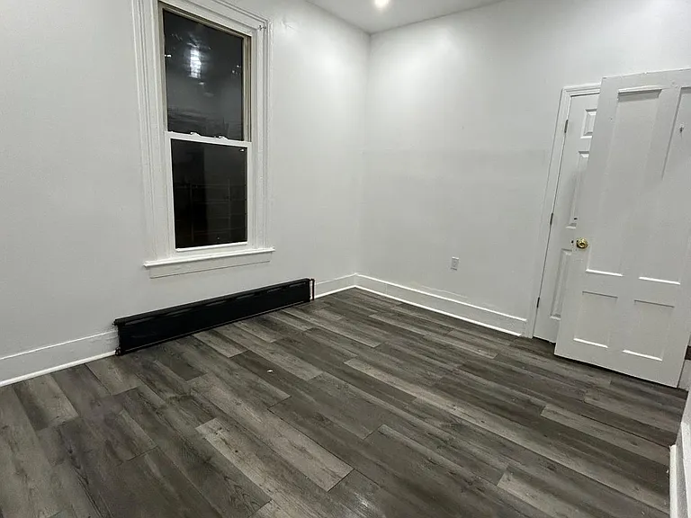 111 Kensington St — Photo 6
