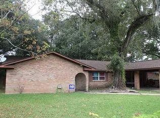 3854 River Pine Dr, Moss Point, MS 39563