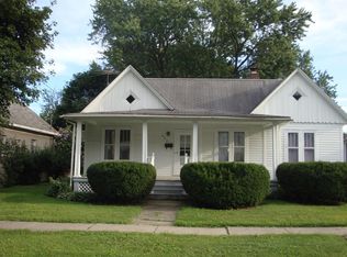 407 E Clark St, Crown Point, IN 46307