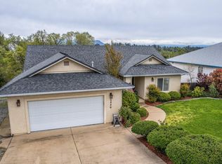 5846 Diamond Ridge Dr, Redding, CA 96003