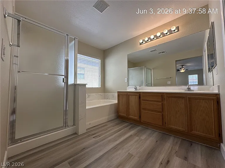 9754 Splendor Sky Ave — Photo 21