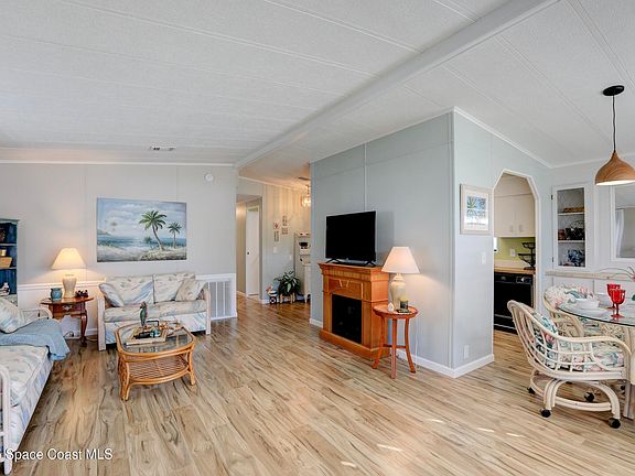 4th image of 816 Vireo Dr