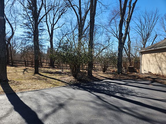 extra parking. Parking available on the street as well.