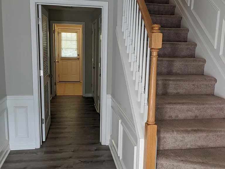 1024 Thornborough Dr — Photo 6