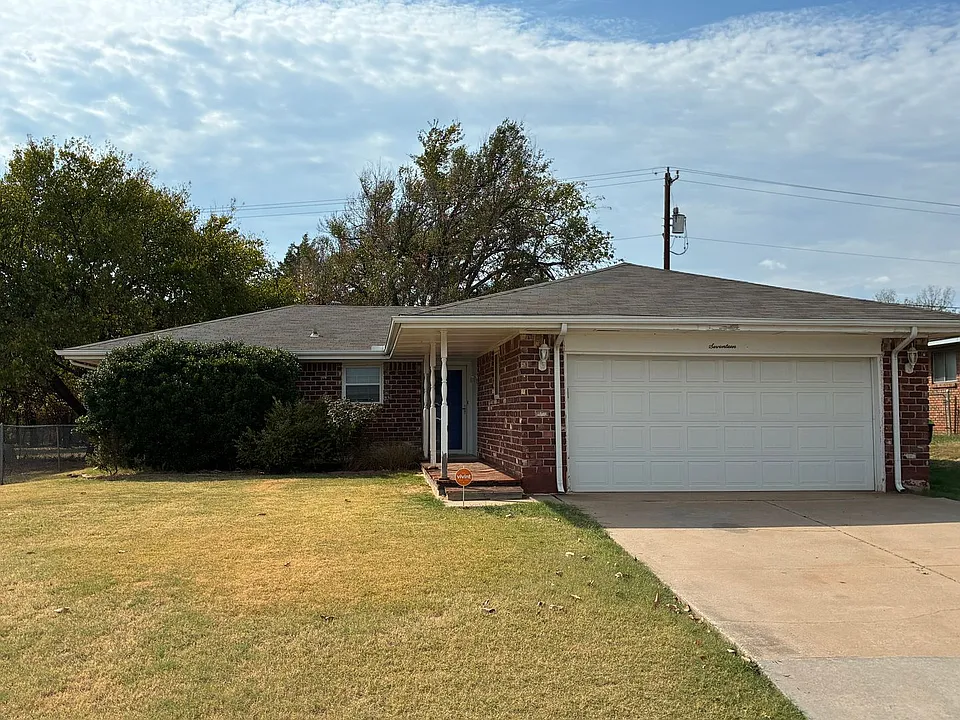 17 Seneca Dr