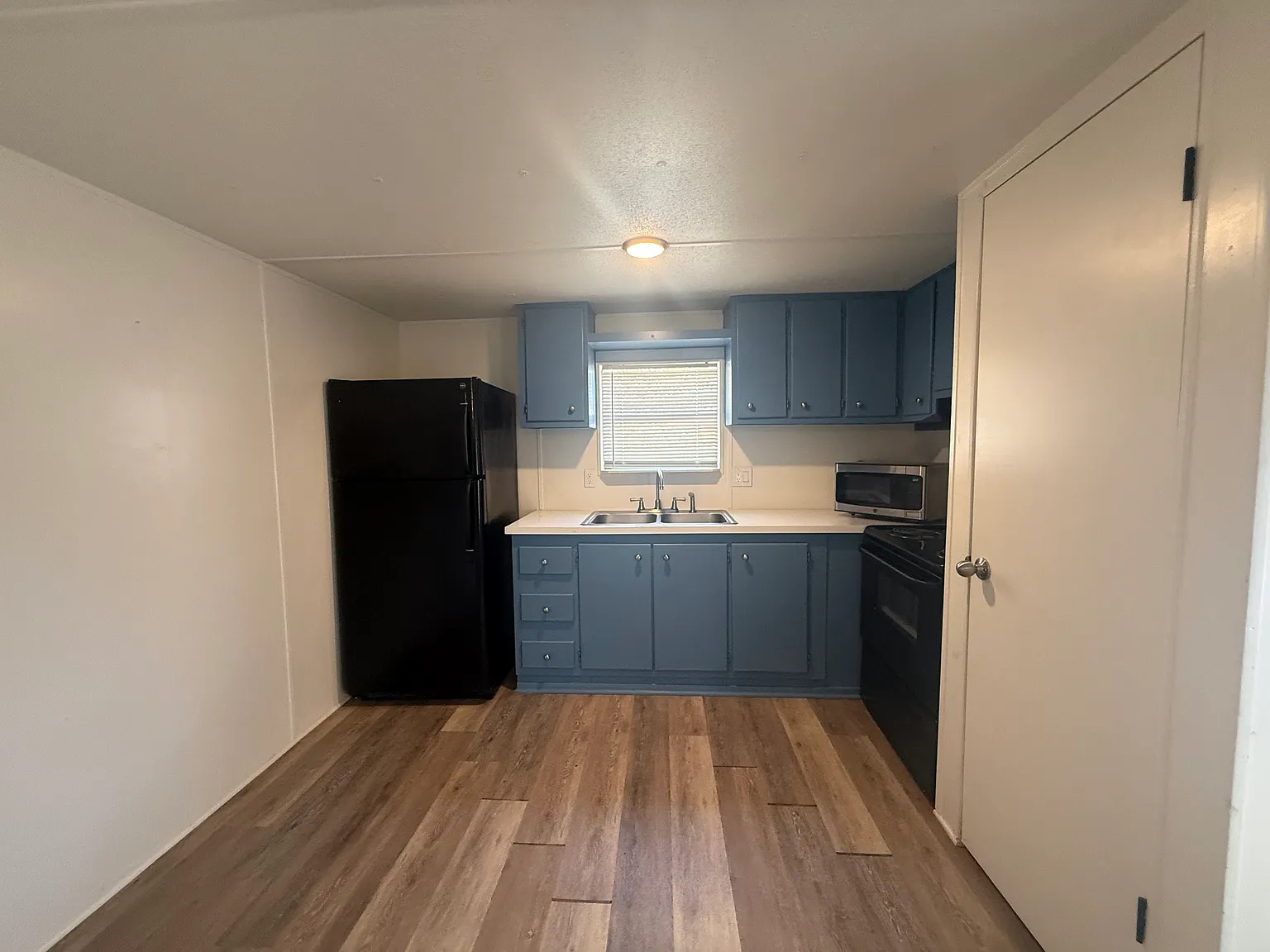 1 bed, $900 — Photo 3