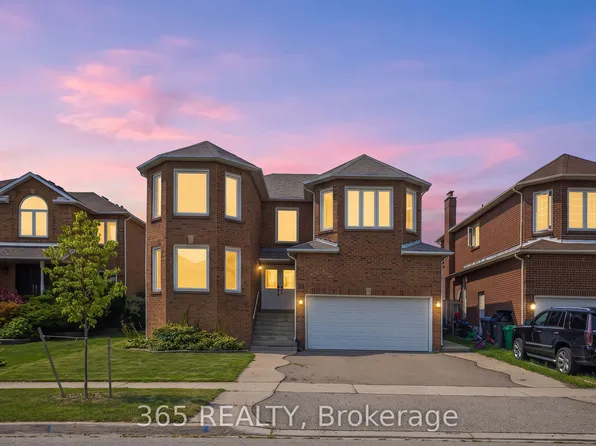52 Leeward Dr, Brampton, ON L6S 5V8