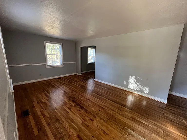6127 Amherst Ave — Photo 7