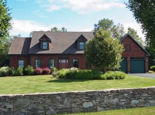 8 Stonegate Dr, Jericho, VT 05465