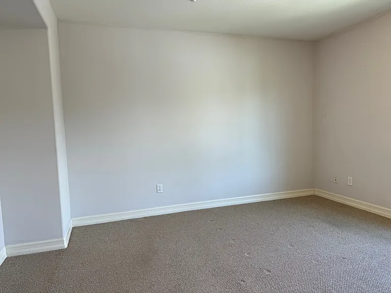 10410 Duxbury Ln #6 — Photo 22