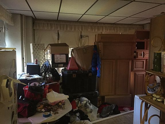 4th image of 6646 Lincoln Dr