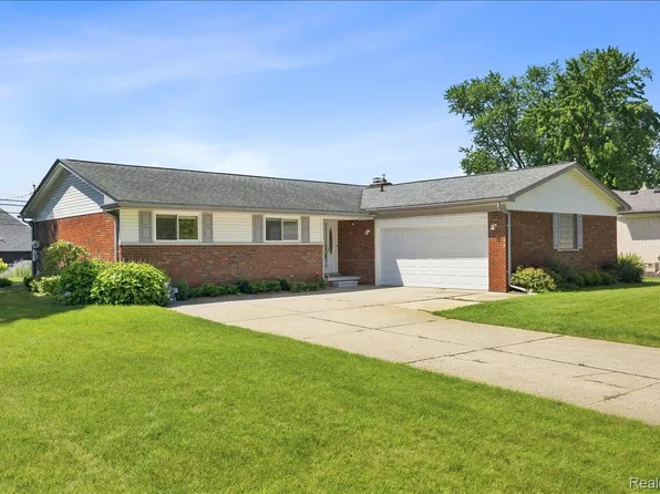3370 Sandy Creek Dr, Shelby Township, MI 48316