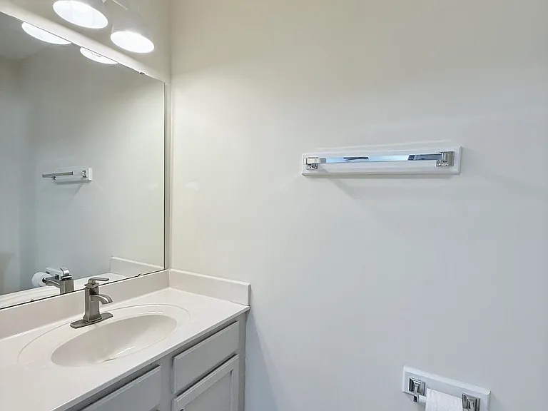 2729 E Shoreham St — Photo 25