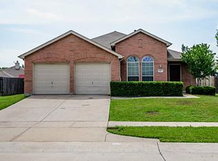 107 Wandering Dr, Forney, TX 75126