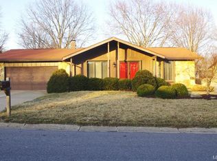 9 Wood Oaks Dr, Saint Peters, MO 63376