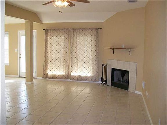 3rd image of 1416 Leeward Cir