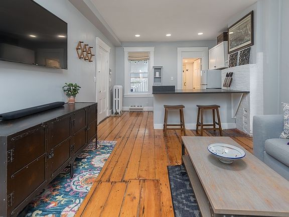 3rd image of 114 Elm St #1