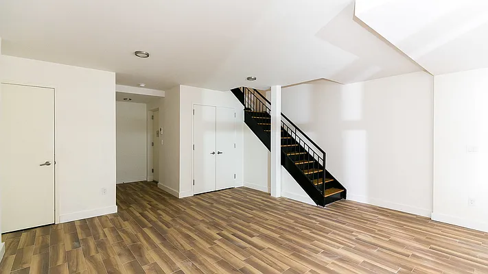 Rented by Nooklyn NYC LLC | media 4