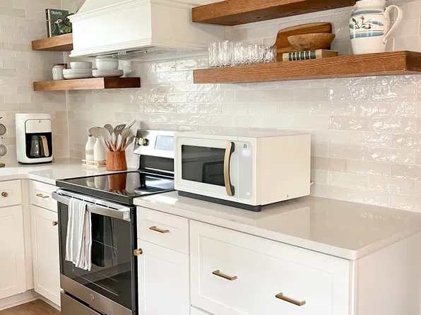 31 Oak Forest Dr, Charleston, SC 29407