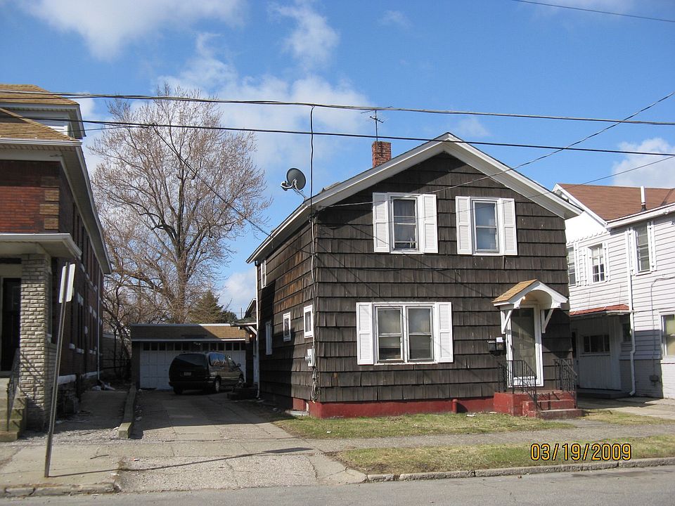 1610 Poplar St.