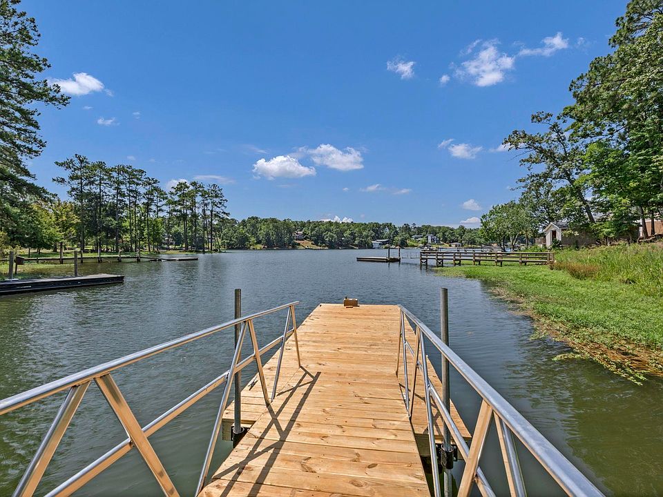 1st image of 263 Killian Point Rd