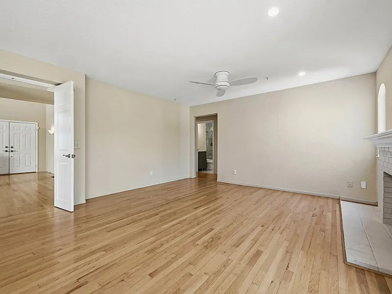 4125 Fireside Ct — Photo 7
