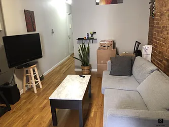 Rented by R New York