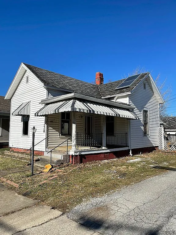 228 W Franklin St photo 1