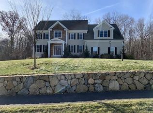 18 Hunters Ridge Way, Hopkinton, MA 01748