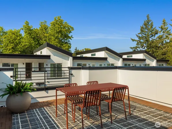 1151 129th Court NE, Bellevue, WA 98005