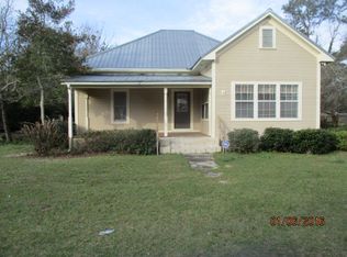 261 Palmer St SW, Pelham, GA 31779