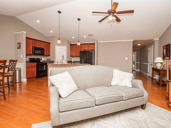 4th image of 6928 Harvest Grove Ln