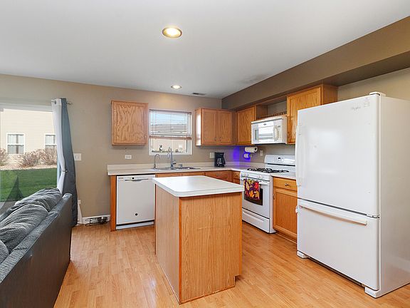 5th image of 25193 Shannon Dr