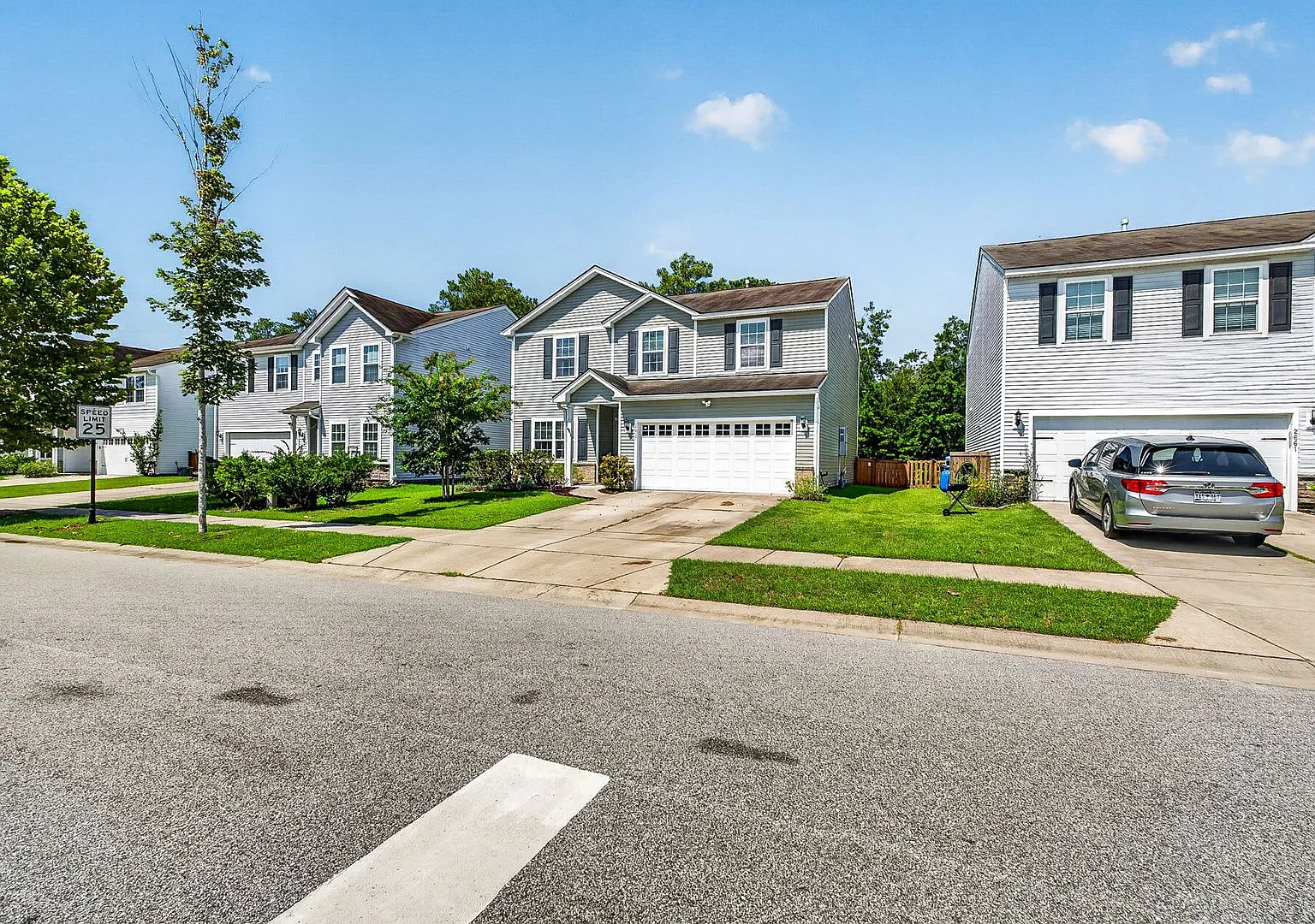 Spacious Living in West Ashley — Photo 2