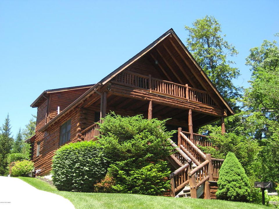 1st image of 3210 Lake Shore Dr #9