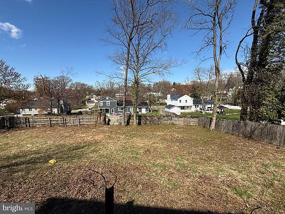 4th image of 803 Bluffwood Ct