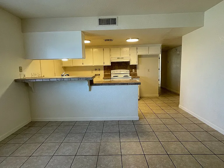 3090 Bounty Ln — Photo 10