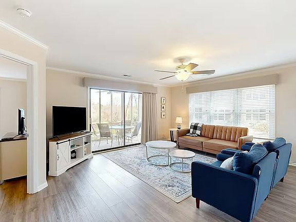 3rd image of 217 Clubhouse Rd #302