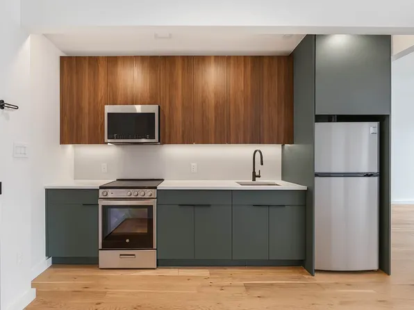 962 Bushwick Avenue image 2 of 9