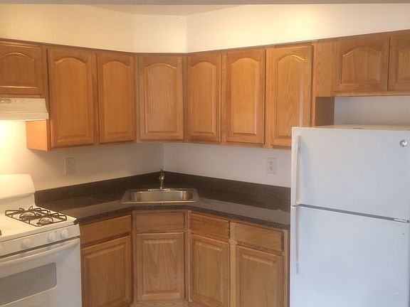 4th image of 100 Lockman Ave #17AB
