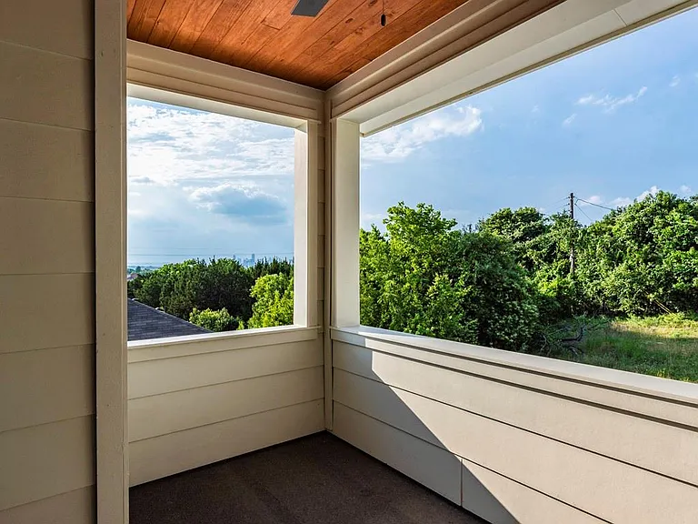 6412 Carson Rdg #B — Photo 23