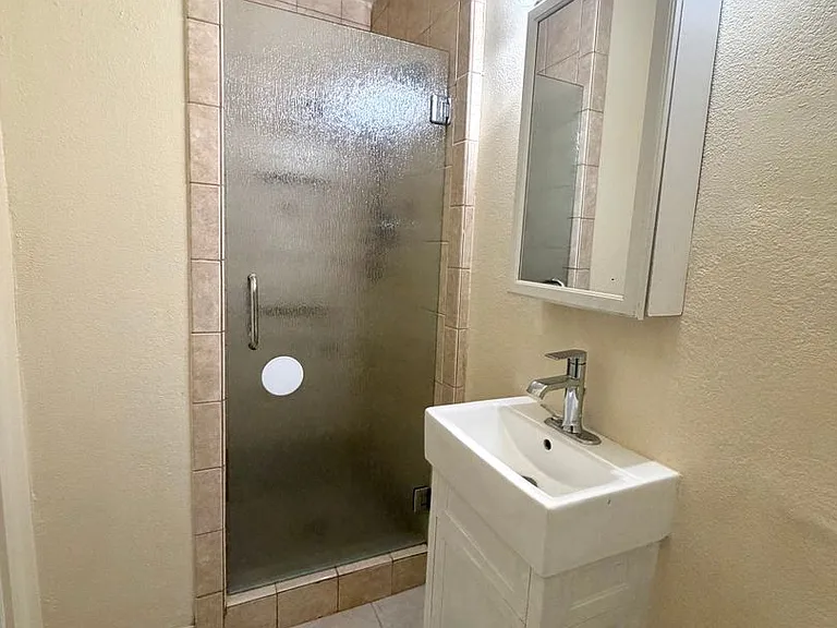 6614 Tamarisk Ave — Photo 10