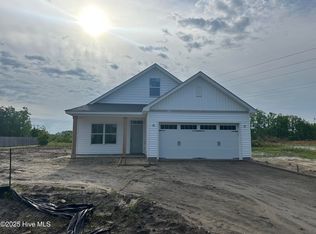 719 Poppleton Dr, Hampstead, NC 28443