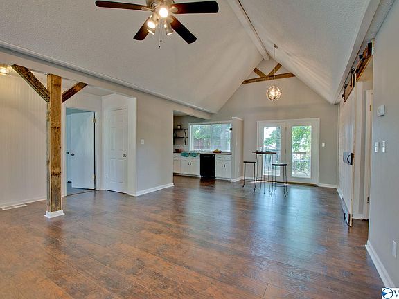 4th image of 1019 Branscomb Cir SE