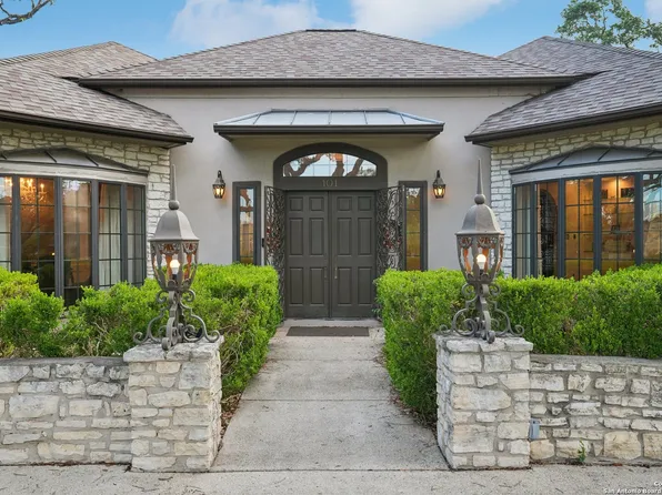 101 Sir Arthur Ct, San Antonio, TX 78213