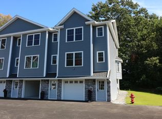 32 Charter St #11, Exeter, NH 03833
