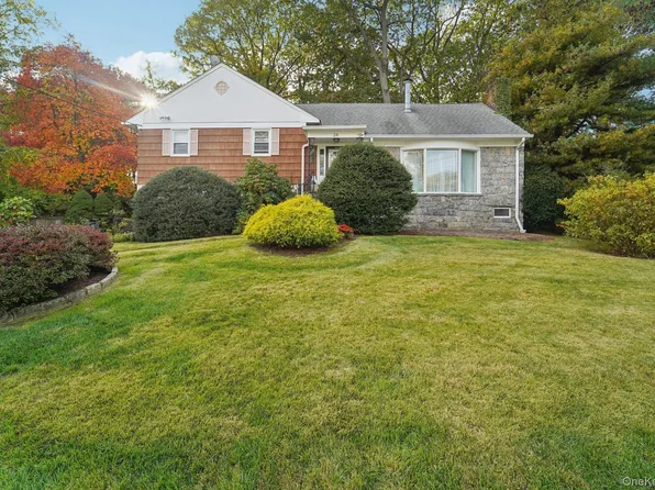 24 Pamela Lane, New Rochelle, NY 10804